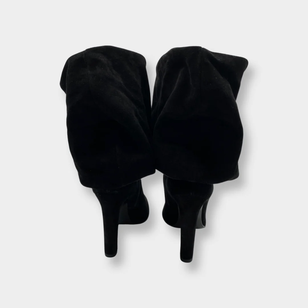 ALAÏA black suede heeled boots with oversized ankle design - Image 5