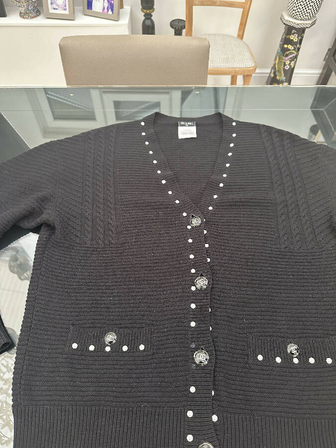 CHANEL women’s black knitted cashmere oversized cardigan - Image 3
