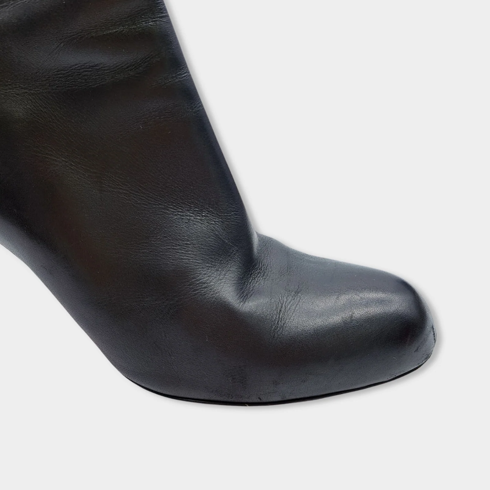 CHRISTIAN LOUBOUTIN black leather boots - Image 3
