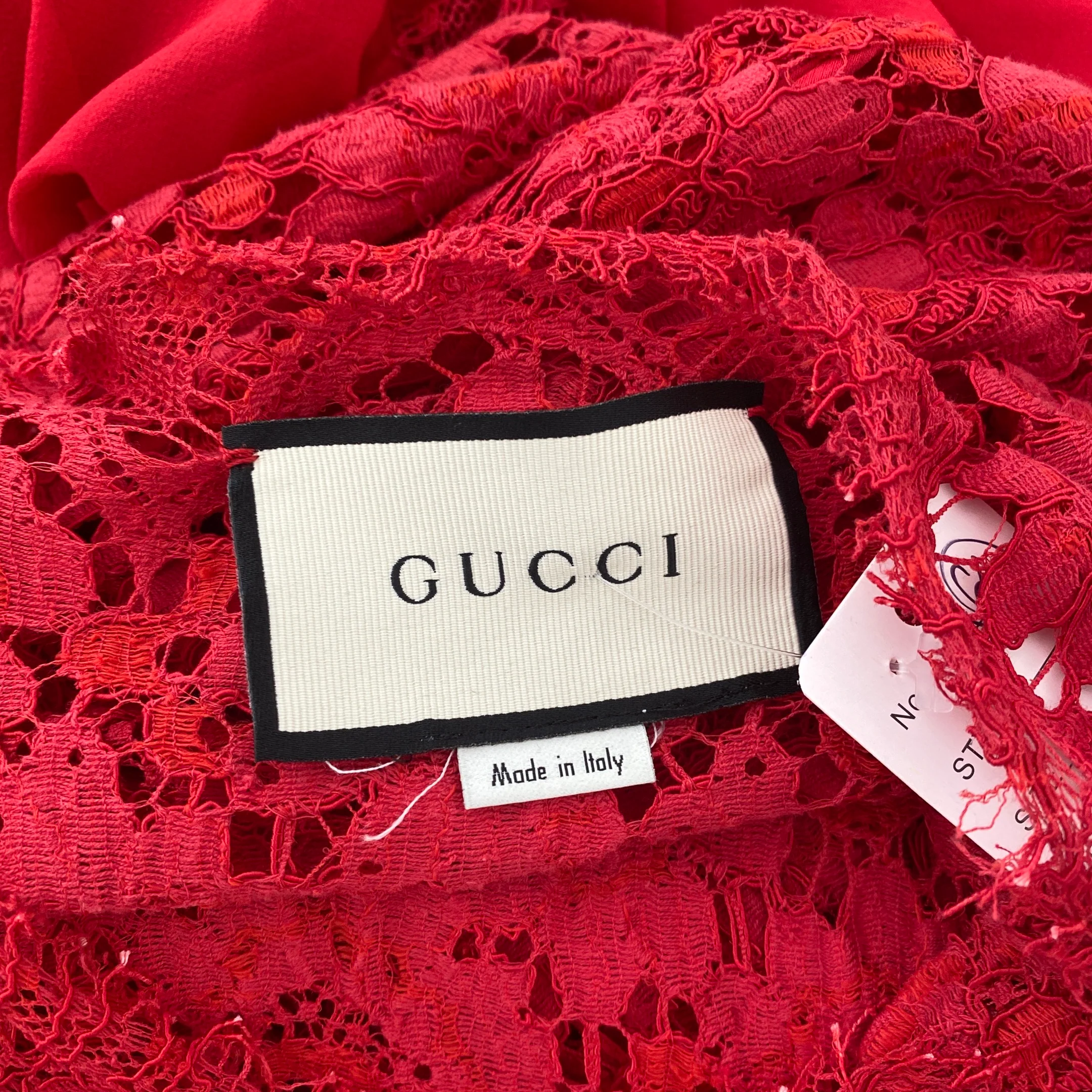Gucci red lace maxi dress - Image 6