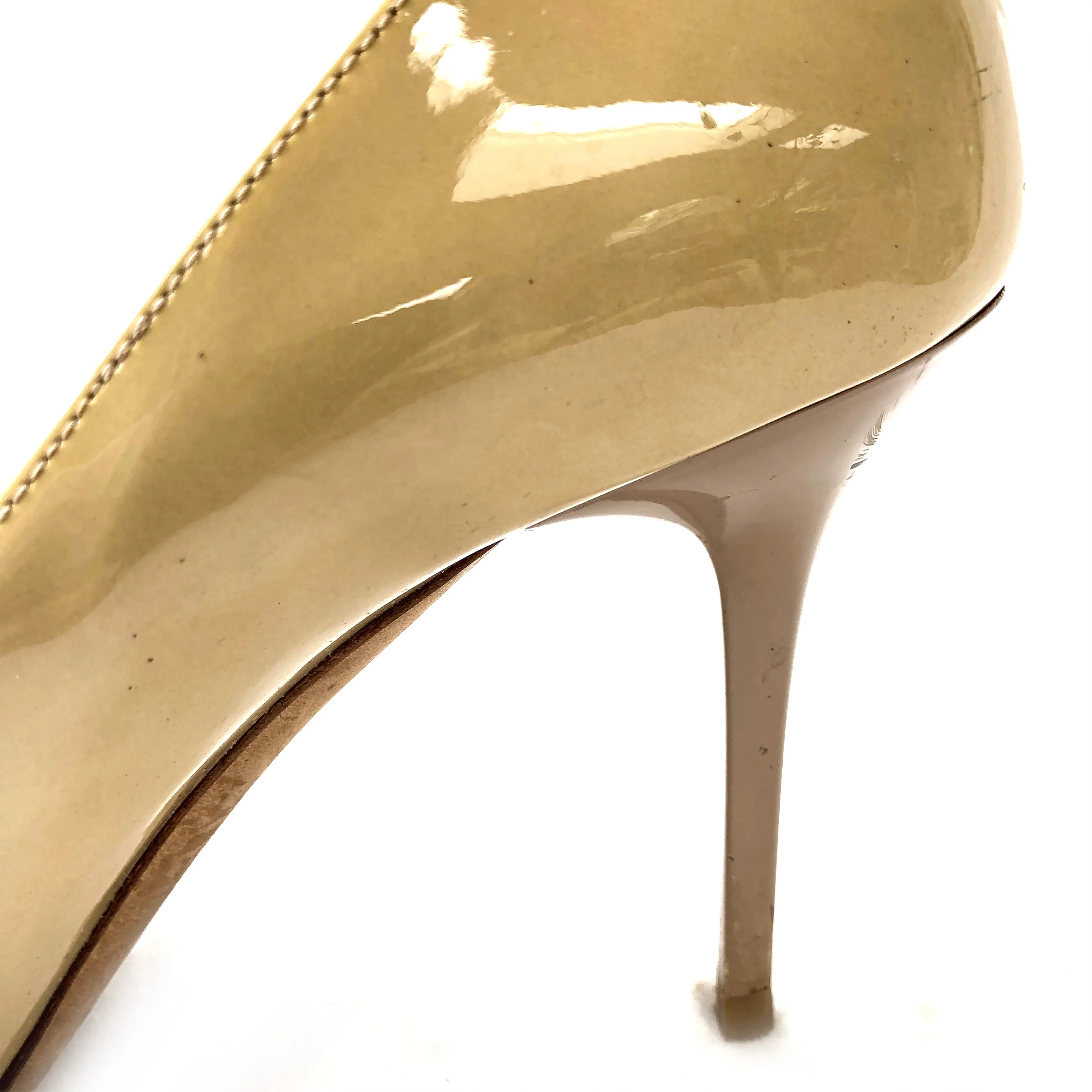 JIMMY CHOO beige patent leather heels - Image 3