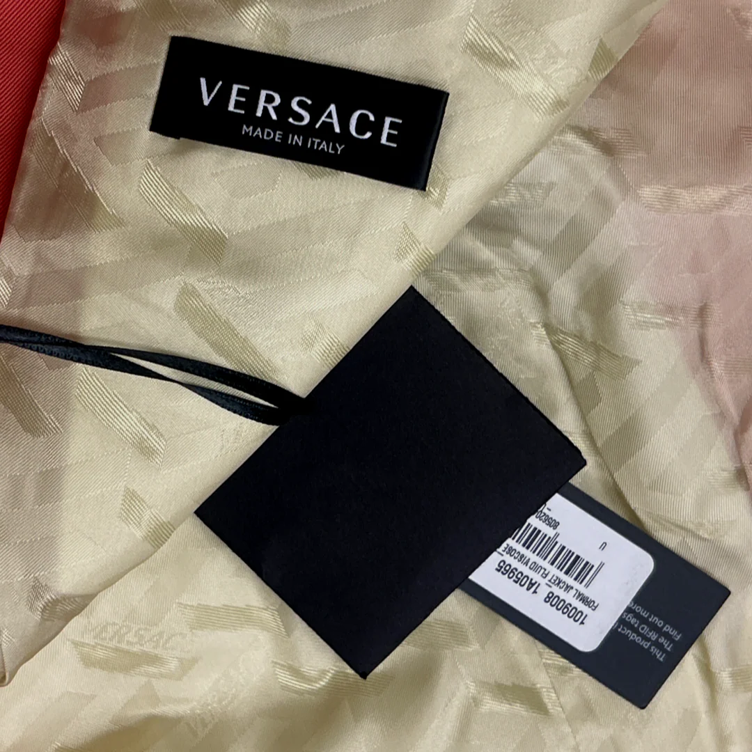 Versace Men's Coral Pink Suit Set - Image 7