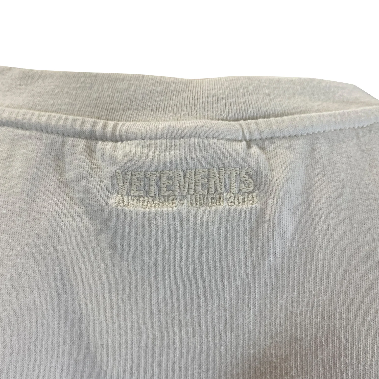 Vetements saturday logo ecru cotton t-shirt - Image 3
